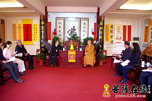 人大常委会-湖北省人大常委会调研组一行莅临清元禅寺调研考察