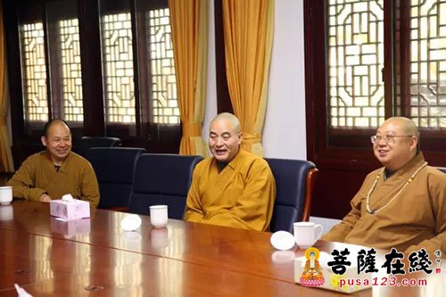 佛教-湖北省佛协正慈会长率团赴普陀山参访交流