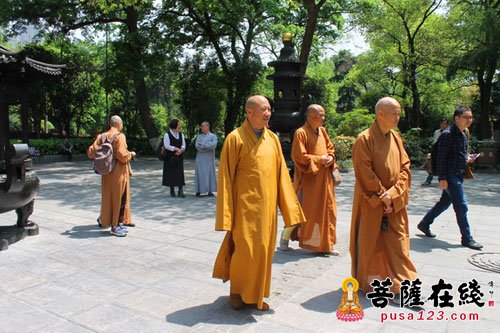 佛教-澳门佛教总会会长健钊长老一行参访法眼祖庭清凉寺
