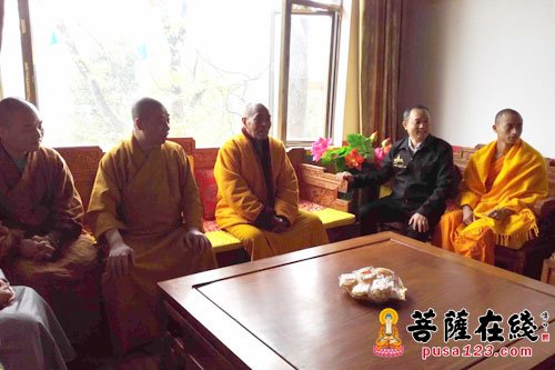 佛教-武汉市佛教协会会长隆醒大和尚一行参访云南佛教界圆满