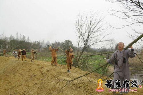 湘阴-湖南湘阴法华古寺 农禅并重感恩修行