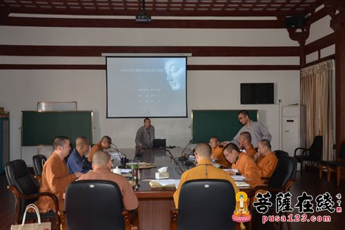 普陀山-中国佛学院普陀山学院举行2016年本科生毕业论文答辩