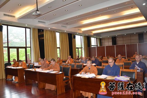 普陀山-中国佛学院普陀山学院举行2016年本科生毕业论文答辩