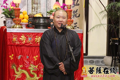 上海玉佛禅寺举办“文明出行 祝福学子”公益活动