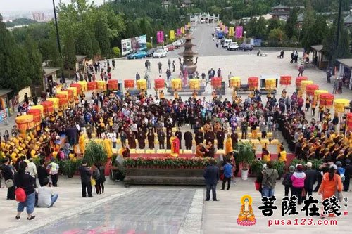释迦牟尼-千名僧俗云集南山 恭祝佛陀圣诞沐浴太子