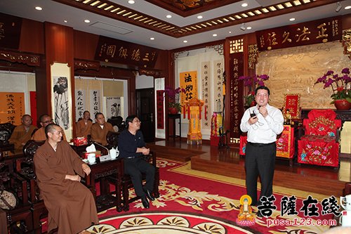 崇明县佛教协会参访团一行参访上海二严寺