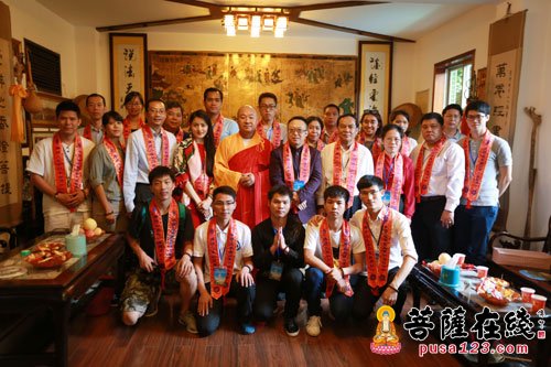 佛教-东盟五国、英国华夏文化协会拜会广西桂平龙华古寺湛空大和尚