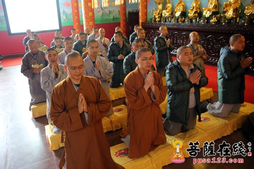 灵觉寺发第九愿"恒顺众生(图片来源:菩萨在线 摄影:妙雨)