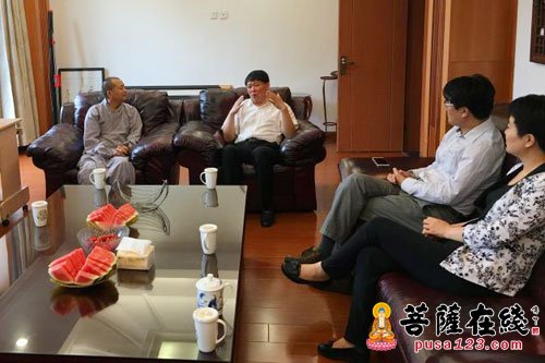 佛教-道坚法师应邀赴上海财大开讲《佛教经济学概述》