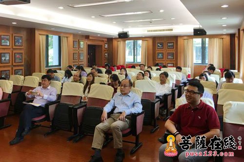 佛教-道坚法师应邀赴上海财大开讲《佛教经济学概述》