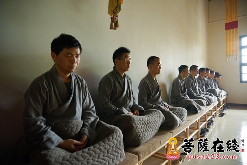 佛教-宁波东钱湖延寿王寺居士禅修班如期开课