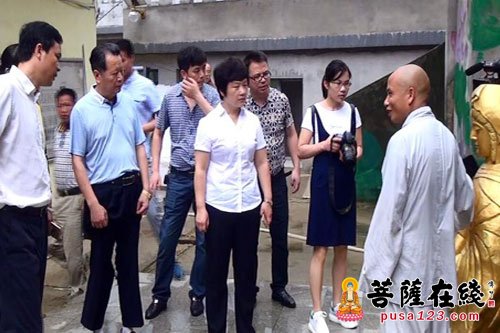 沉香-东安县县委书记谢景林一行赴湖南沉香寺指导工作