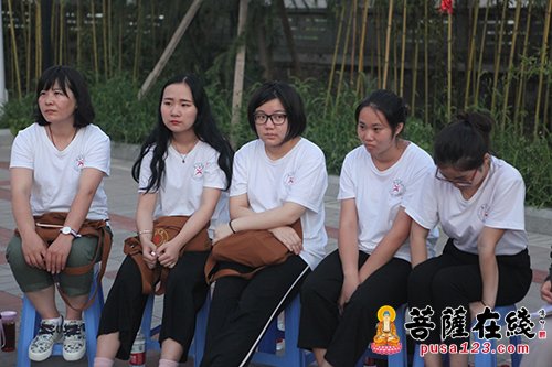 摄影-第十一届法门之光福慧营“分组讨论会”