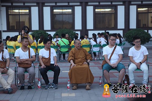 摄影-第十一届法门之光福慧营“分组讨论会”