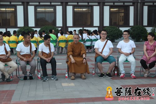 摄影-第十一届法门之光福慧营“分组讨论会”