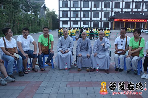 摄影-第十一届法门之光福慧营“分组讨论会”