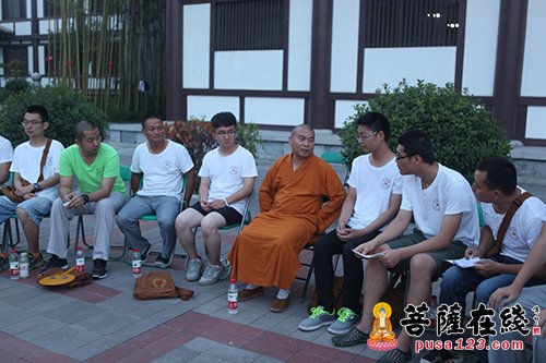 摄影-第十一届法门之光福慧营“分组讨论会”