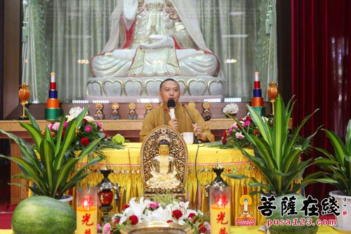 玄奘-第十一届法门之光福慧营 心海法师带领营员们观看《大唐玄奘》