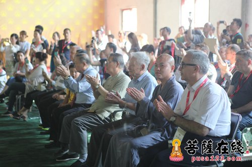 少林寺-少林寺举行“中外名家文化互动交流汇”助力佛缘之路