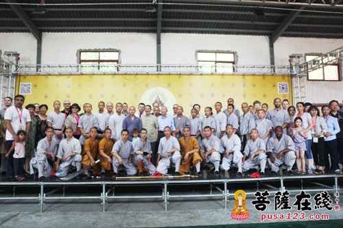 少林寺-少林寺举行“中外名家文化互动交流汇”助力佛缘之路