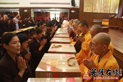 地藏菩萨本愿经讲解-厦门鸿山寺圆满举行十五天《地藏经》普度法会