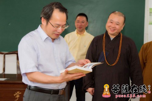佛教-上海市委统战部副部长房剑森一行赴玉佛禅寺调研