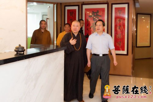 佛教-上海市委统战部副部长房剑森一行赴玉佛禅寺调研