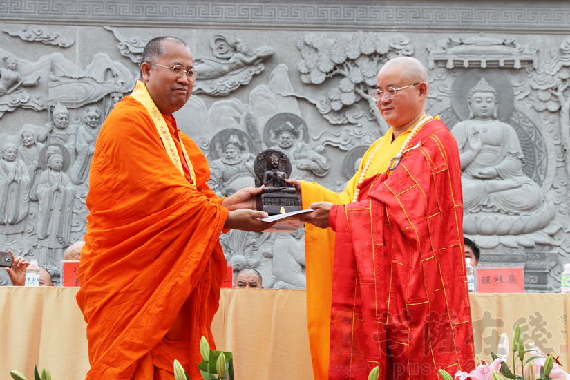 【高清图集】心照法师荣膺大兴国寺中兴第一代方丈升座仪式在贵阳举行