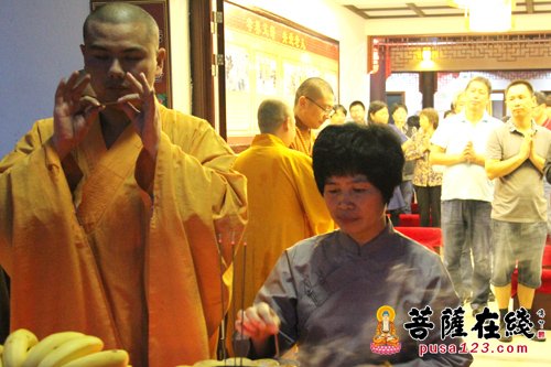 苏州圣堂寺隆重举办家人迎中秋联谊会