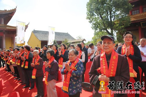 摄影-江苏南通江心寺举行首届九九重阳孝道文化节