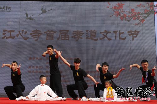 摄影-江苏南通江心寺举行首届九九重阳孝道文化节