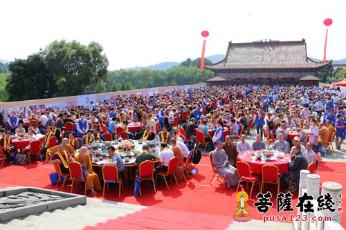 千叟宴-“不忘初心 孝行天下” 武汉灵泉寺千叟宴举行