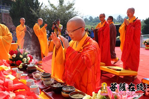 千叟宴-“不忘初心 孝行天下” 武汉灵泉寺千叟宴举行
