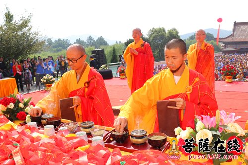 千叟宴-“不忘初心 孝行天下” 武汉灵泉寺千叟宴举行