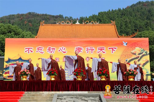 千叟宴-“不忘初心 孝行天下” 武汉灵泉寺千叟宴举行