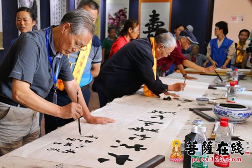 千叟宴-“不忘初心 孝行天下” 武汉灵泉寺千叟宴举行
