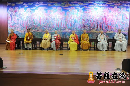 佛教-中韩日佛教友好交流会议代表团莅临七塔禅寺参访