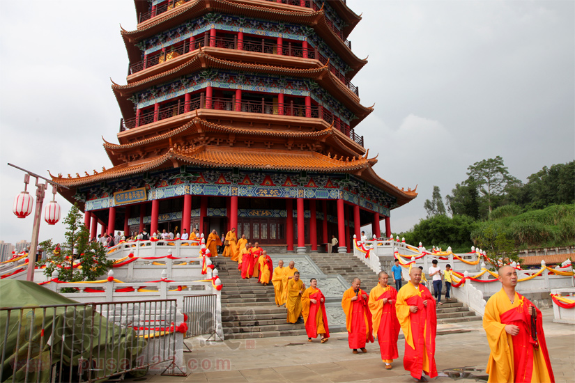 澄迈金山寺药师塔图片