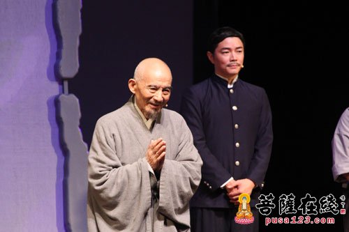 游本昌-温岭上演话剧《弘一法师—最后之胜利》 游本昌担纲主演