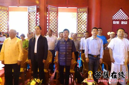 佛教-中国佛教协会南传佛教福慧袈裟布施仪式在云南临沧孟定洞景佛寺隆重举行