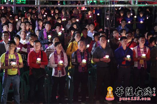 摄影-广东燕岩六祖古寺举行知恩报恩护国息灾慈善晚会