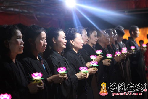 摄影-广东燕岩六祖古寺举行知恩报恩护国息灾慈善晚会