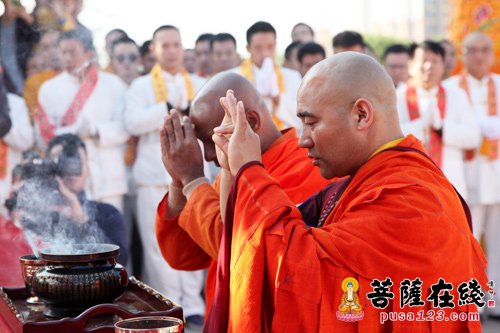 佛教-现场采访斯里兰卡佛牙寺方丈特使穆鲁丹尼耶·达玛拉萨纳