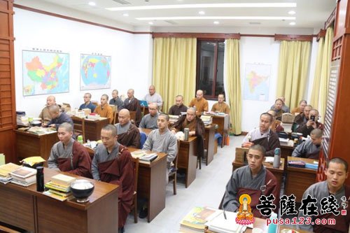 佛教-中国佛学院普陀山学院2015级本科班学僧为明学长老诵经回向