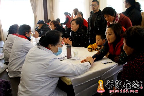 上海万佛阁举行第五届大型慈善义诊活动