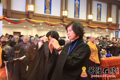 上海七宝教寺举行中峰三时系念法会