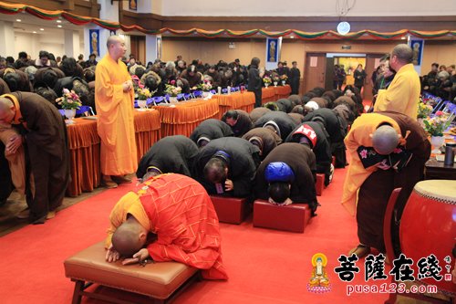 上海七宝教寺举行中峰三时系念法会
