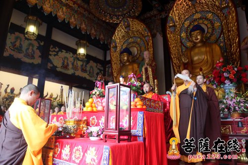 宁国-上海宁国禅寺举行冬至法会之上堂大斋仪式 平熙大和尚主法