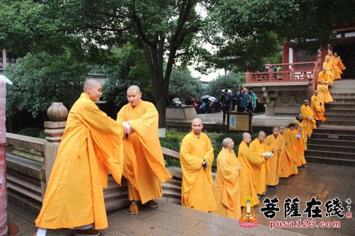 寒山寺-苏州寒山寺举行第五届万人抄经回向功德法会
