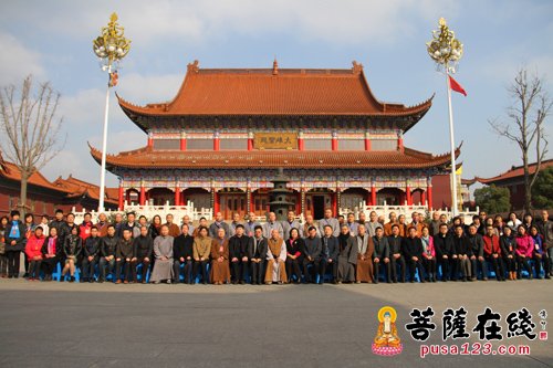苏州市相城区佛教协会第三届代表会议在皇罗禅寺召开